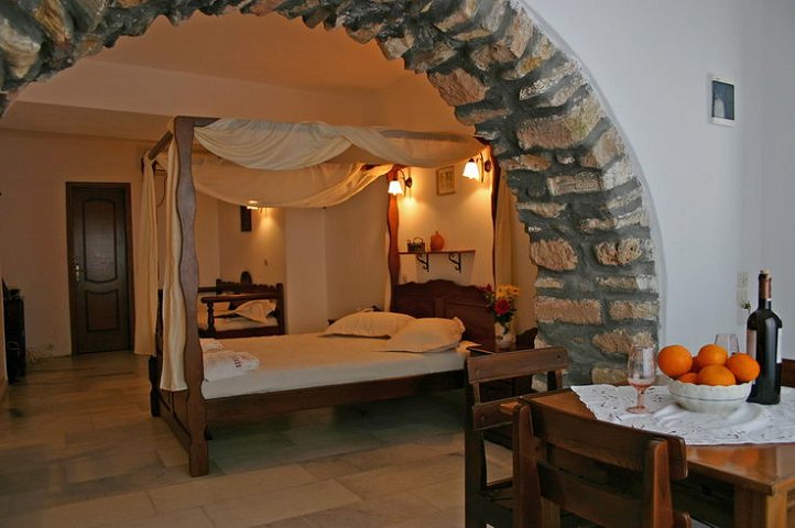 Anixis Hotel Studios